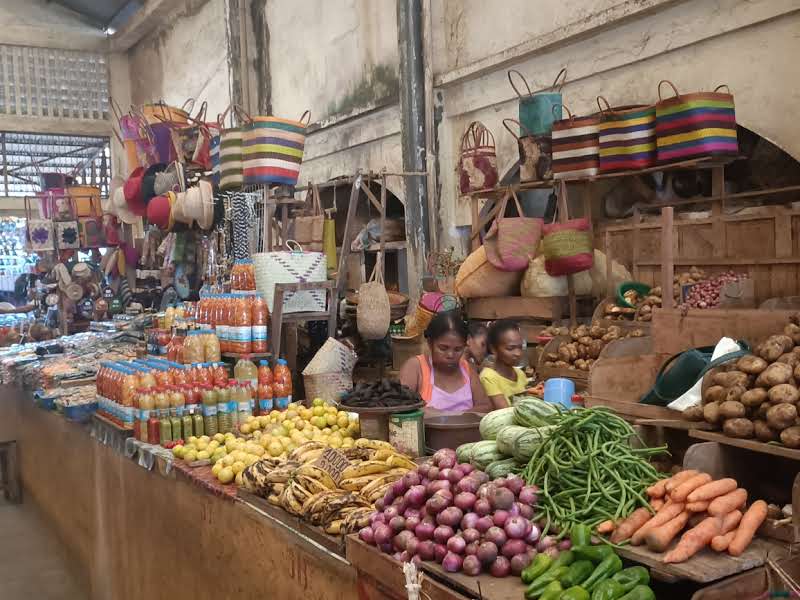 Hell-Ville_Inside_at_The-Big-market